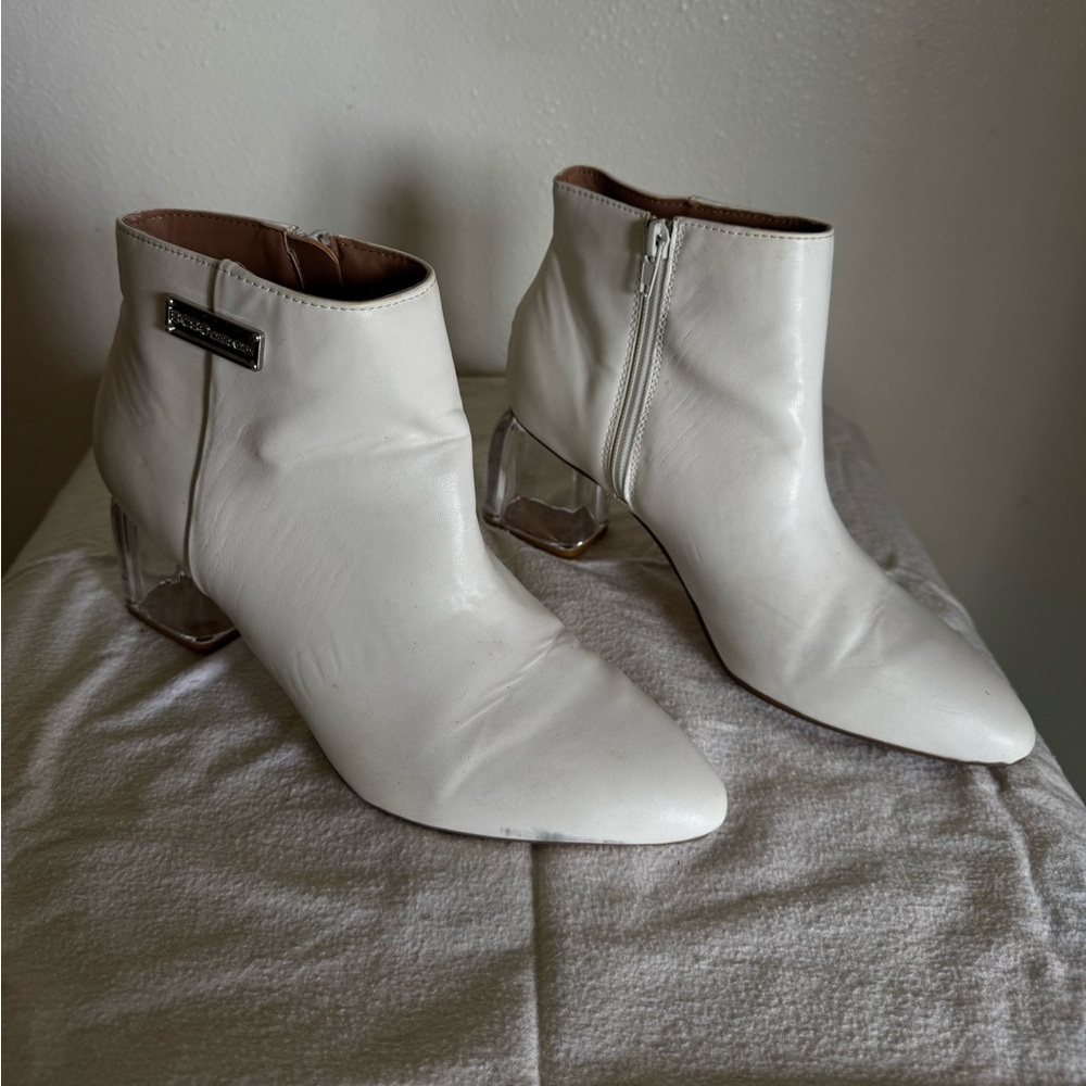 BCBG White Ankle Boots🤍
